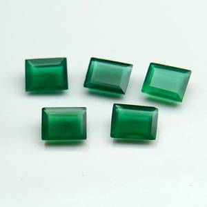 Vente en gros de pierres précieuses en onyx vert naturel de haute qualité, taillées en octogone à facettes, pierres précieuses en onyx vert calibrées pour la fabrication de bijoux - Product Image 1