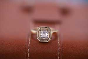 แหวนเพชรทรง Asscher & Baguette น้ำหนัก 1.00 กะรัต ดีไซน์ขอบเพชรเต็มวง ทองคำขาว 14K เพชรเลี้ยงในห้องปฏิบัติการ รับรองโดย IGI สำหรับทุกเพศ - Product Image 2