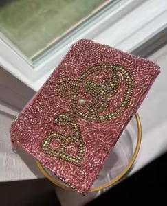 Monedero de cuentas bordado con dibujos animados personalizados, hecho a mano, estilo clásico, bolso de mano, multicolor. - Product Image 2