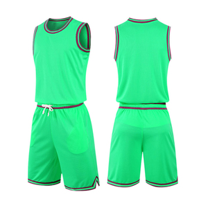 ชุดเสื้อและกางเกงบาสเก็ตบอลแบบสั่งทำพิเศษ พร้อมโลโก้ ชื่อ และหมายเลข ผลิตจากโพลีเอสเตอร์ 100% เอวยางยืดพร้อมเชือกผูก แห้งเร็ว เหมาะสำหรับเล่นกีฬา - Product Image 4