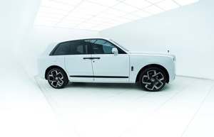 SUV de luxe Cullinan 2025 d'occasion, V12 biturbo de 6,75 L - Product Image 1