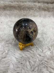Sphère de pierre de lune noire avec surface polie et lisse, éclat subtil, symétrie arrondie, texture raffinée pour collections de cristaux - Product Image 6
