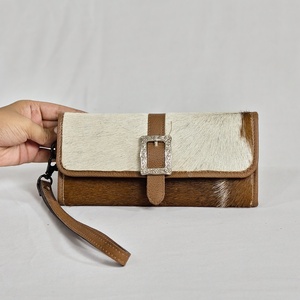 Cartera de mano de cuero vacuno estilo indio para mujer, tarjetero, monedero con botón a presión, funda de teléfono de alta calidad con correa para la muñeca - Product Image 1