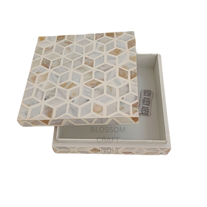 Exquisita Caja Decorativa con Incrustaciones de Hueso, Organizador de Almacenamiento de Madera Hecho a Mano de Primera Calidad, Elegante Accesorio de Lujo para el Hogar - Product Image 3