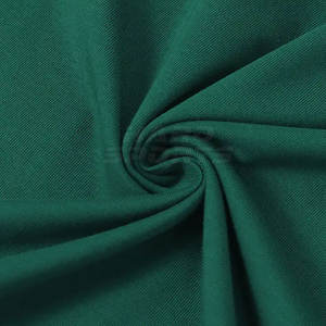 T-shirt en coton premium pour homme, offrant un look épuré et simple avec un confort respirant toute la journée pour les hommes - Product Image 6