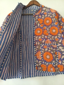 Chaqueta de Algodón Hecha a Mano con Parches: Abrigo Boho Reversible Acolchado - Product Image 5