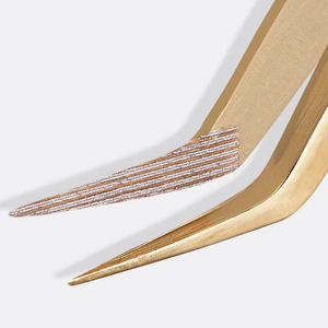 Pince à épiler professionnelle pour cils avec embout doré, 70 degrés, pour pose et retrait de faux cils, design ergonomique antidérapant - Product Image 6