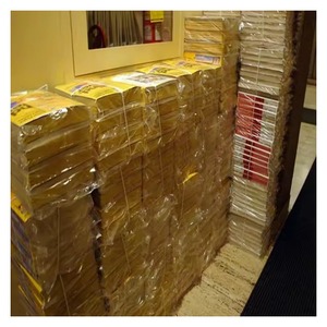 Anciens répertoires téléphoniques, vieux papiers et pages jaunes, adaptés au déencrement et à la production de pâte à papier de haute qualité - Product Image 4