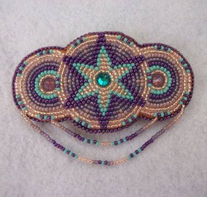 Barrette à cheveux brodée à la main avec perles de verre, pince à cheveux pour femme, accessoires de mode ethniques pour les soirées. - Product Image 6