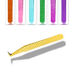 Pinzas de pestañas de marca privada a granel con logotipo personalizado, herramientas de agarre de diamante dorado fino para extensiones de pestañas, Accesorios de belleza - Product Image 1