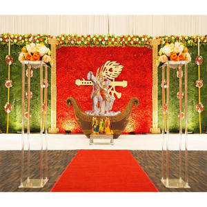 Canapé bateau Radha Krishna Mayur, meuble traditionnel sculpté à la main en fibre, style royal Braj, pour mariages, New York - Product Image 1