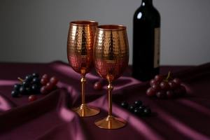 Gobelet à vin en cuivre martelé avec pied – Verre élégant en métal pour vin, cocktails, dîners et événements - Product Image 3