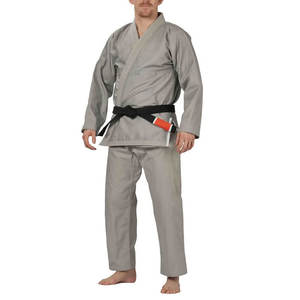 Ropa de Artes Marciales Resistente y Cómoda para Hombre al Mejor Precio, con un Uniforme de Karate de Excelente Ajuste - Product Image 1
