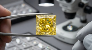 RCK Global Wholesale Diamant de laboratoire CVD synthétique 7,25 mm, taille princesse, jaune vif fantaisie, 2 carats, VS1, excellente qualité, solitaire carré non monté - Product Image 4