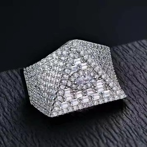Anillo de Diamantes Cultivados en Laboratorio Personalizado de Alta Demanda, Anillo de Campeonato de Oro Amarillo de 14K para Unisex, Estilo Hip Hop - Product Image 1