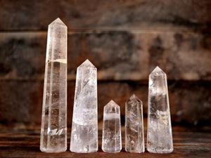 Torre de Cristal Pulido Natural, Varita de Piedras Preciosas Curativas para Decoración del Hogar y Meditación Relajante, en Tamaño y Color Personalizados - Product Image 4