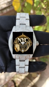 Montre de luxe vintage pour homme en or jaune de haute qualité avec bracelet en moissanite et fermoir pliant - Product Image 6