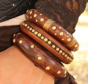 High Quality Wooden Bangle Bracelet Elegant Wood Bangle for Women Lightweight Comfortable Fashion Jewelry - Product Image 3