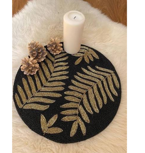 Set de table brodé perlé de luxe traditionnel avec motif feuille – Meilleur prix - Product Image 1
