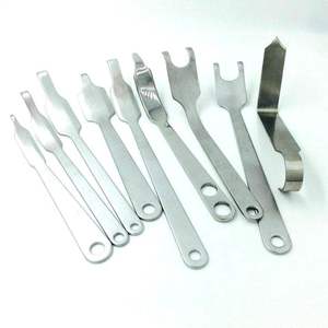 Ensemble orthopédique de 9 types d'extracteurs manuels de hanche en acier inoxydable pour usage vétérinaire - Product Image 1