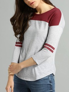Camiseta Casual de Punto para Mujer, Más Vendida, con Bloques de Color, Manga Raglán, Cuello Redondo, Manga Tres Cuartos, Diseño de Rayas Grises y Rojas - Product Image 4