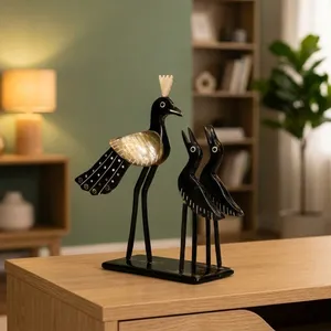 Juego de Figuras de Aves Hechas a Mano con Cuerno de Búfalo Ecológico, Decoración de Arte Tribal Tradicional con Diseño de Pavo Real - Product Image 1