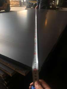 Contreplaqué filmé 4x8 18mm d'épaisseur E2 Décoration Intérieur Entrepôt Première Classe Double Face Noir/Marron Fomex - Product Image 3