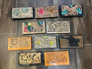 ใหม่จริงHandcrafted TooledหนังBifold Clutchesผู้หญิงออกแบบกระเป๋าสตางค์ร้อนขายTooledหนังที่ไม่ซ้ํากันสไตล์กระเป๋าสตางค์ - Product Image 5