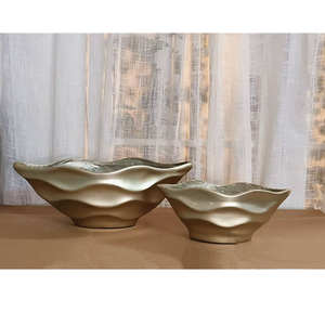 Vente directe d'usine de pots de fleurs décoratifs en fibre de verre de style moderne minimaliste en forme de vague - Product Image 1