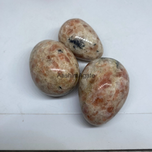 Œuf de cristal de pierre de soleil naturelle poli, pierre précieuse de guérison pour le Reiki, la méditation, les chakras et la décoration intérieure - Vente en gros - Product Image 4