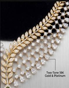 Elegante conjunto de collar choker inspirado en esmeraldas verdes, con diseño de hojas y malla, con circonitas y moissanita, para novias, bodas y ocasiones especiales. - Product Image 3