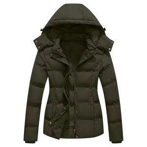 เสื้อแจ็คเก็ตผู้หญิงแบบหนาบุใยสังเคราะห์สำหรับฤดูหนาว พร้อมฮู้ดถอดได้ มีไซส์มาตรฐานและไซส์พลัส เสื้อคลุมกันหนาวแบบหนา - Product Image 1