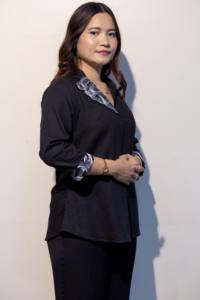 Camisa de Algodón Negra Premium ARIA para Mujer, Blusa Elegante de Algodón para Oficina, Proveedor Mayorista - Product Image 3