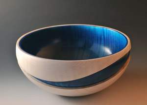 Tazón artístico de resina epoxi hecho a mano, libre de BPA, con base de madera maciza y detalles de río de resina para realzar la decoración del hogar. - Product Image 3