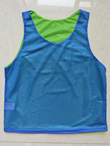 Chalecos de Entrenamiento Reversibles Personalizados, Chalecos Deportivos de Malla de Dos Tonos para Práctica Deportiva - Product Image 5