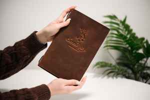 Porta Menús de Cuero de Lujo para Restaurante o Cafetería, Diseño Premium Recargable, LMC-0082 - Product Image 6