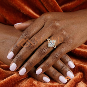 Anillo de compromiso de oro amarillo de 14K/18K personalizado con diamante marquesa, halo de diamantes cultivados en laboratorio y banda de doble fila pavé. - Product Image 4