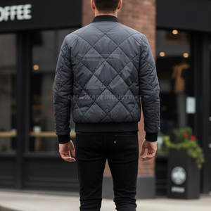 เสื้อแจ็คเก็ตแบบคลาสสิก ดีไซน์น้ำหนักเบาและอบอุ่น เหมาะสำหรับการเดินทาง ท่องเที่ยวกลางแจ้ง และใช้ในชีวิตประจำวัน - Product Image 4