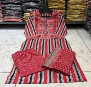 <b>Women</b> Traditional Red Striped Salwar Kameez Cotton Loose Fit Ankle-Length Casual Wear India Ethnic Outfit - Product Image 3