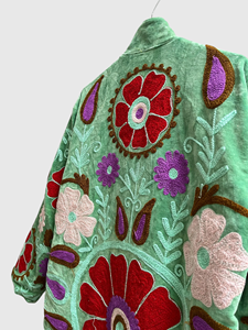 Veste en velours pour femmes grandes tailles, col mandarin, manches longues, motif floral brodé à la main, manteau long, vêtements d'automne - Product Image 5