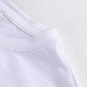 Vêtements de fitness pour femmes, col rond, design léger, manches courtes, microfibre, vente en gros, personnalisés, séchage rapide - Product Image 3