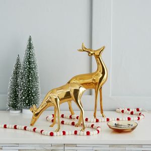 Ensemble de figurines de cerfs dorés, 2 pièces, décoration de table de Noël moderne, sculpture animale artistique pour le salon - Product Image 1
