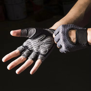 Gants d'exercice légers et respirants en vinyle demi-doigts Geo Brothers Company pour la musculation (0,2 kg) - Vente en gros - Product Image 2
