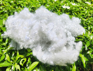 Fibra de Poliéster Reciclada Blanca de Vietnam, Sin Silicona, 15D 32/64mm, Antiestática, Antidistorsión, Hilado Hueco Conjugado - Product Image 2