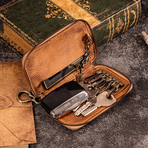 Luxury leather key holder <b>wallet</b> featuring RFID protection and durable full grain leather construction in wholesale price - Product Image 1