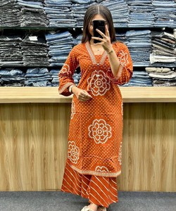 <b>Women</b> Orange Cotton Vintage Quick Dry <b>Kurta</b> Dupatta Hand Drawn Ethnic Wear India Pakistan Regular Fit Summer Casual 85992 - Product Image 2