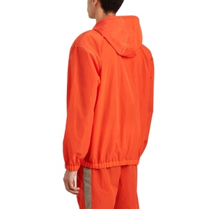 Ensemble de survêtement léger en nylon personnalisé pour homme – Veste coupe-vent et pantalon amples pour l'été – Deux pièces - Product Image 4