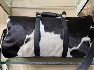 Bolsa de Viaje de Cuero Genuino de Vaca Hairon Hecha a Mano 2026, Mochila de Gran Capacidad con Cierre, Bolsa de Fin de Semana Portátil - Product Image 1