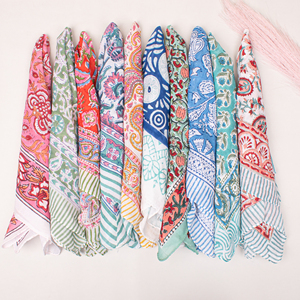Pañuelos Cuadrados de Algodón Coloridos, Pañuelos de Verano Transpirables con Estampado Floral Étnico, Pañuelos Versátiles Unisex - Product Image 5