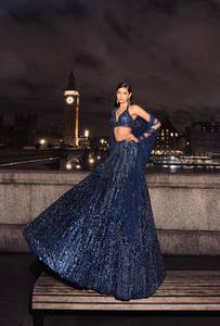 Lehenga Choli ethnique indien pour femmes, orné de paillettes, pour les mariages, les fêtes et les événements festifs, tenue tendance - Product Image 2
